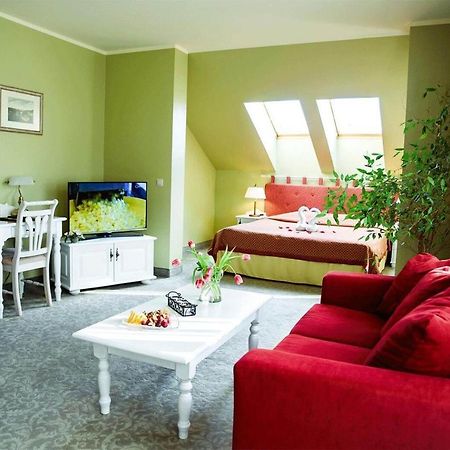 Hotel Metsis Valga Ngoại thất bức ảnh